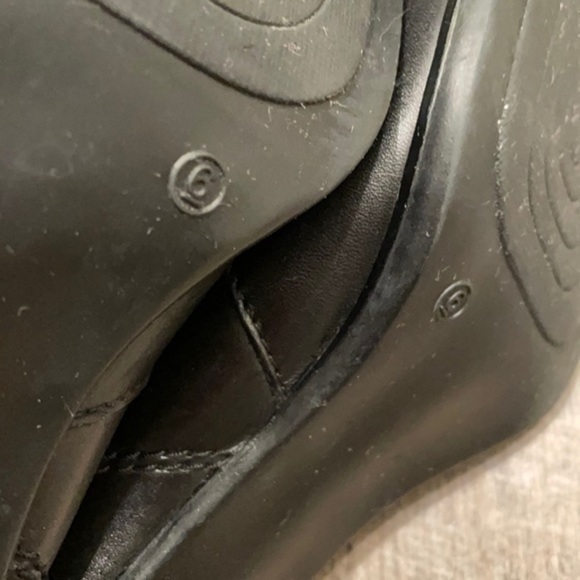 Covington Farrah Black leather ankle boots with block heel size 6 - Picture 9 of 12